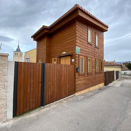Apartamento Apartamento Rural La Casita de Mateo Rascafría Exterior foto